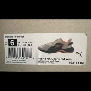 Puma women’s running sneakers- NWT